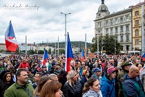 protesty_v_prage-small.jpg